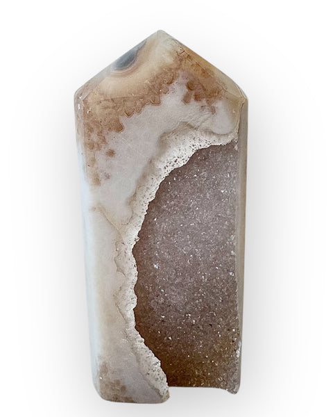 Agate tower (A10)