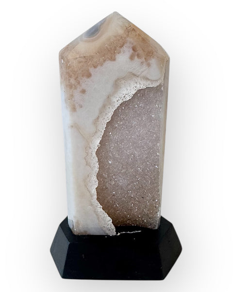 Agate tower (A10)