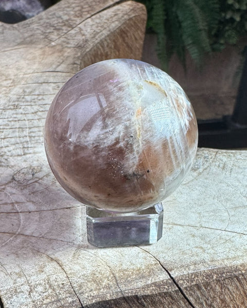 Glass sphere stand