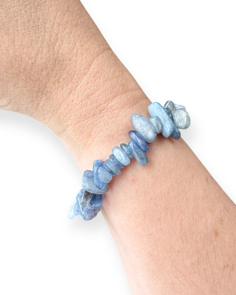 Kyanite chip bracelet