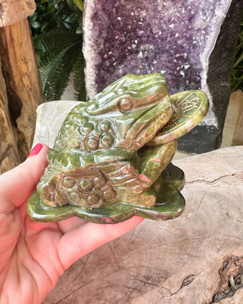 Green Jade money toad / frog with coin