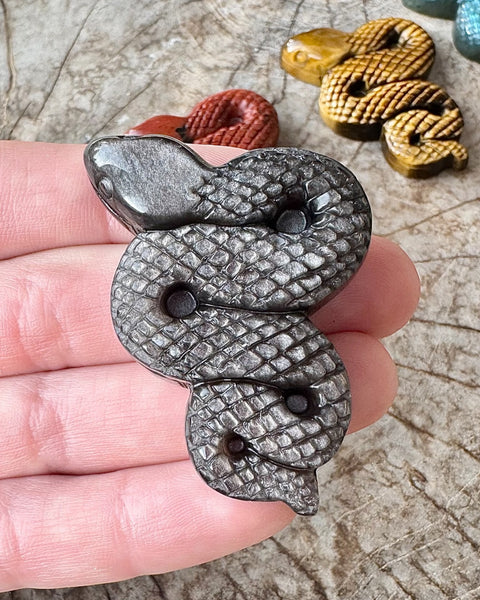 Small snake carving