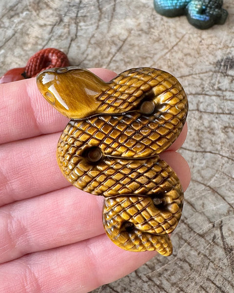 Small snake carving