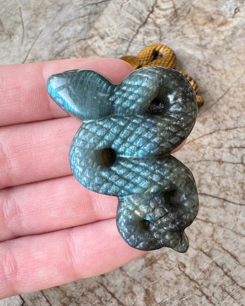 Small snake carving