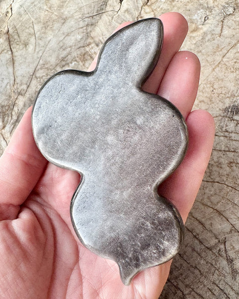 Silver sheen obsidian snake carving