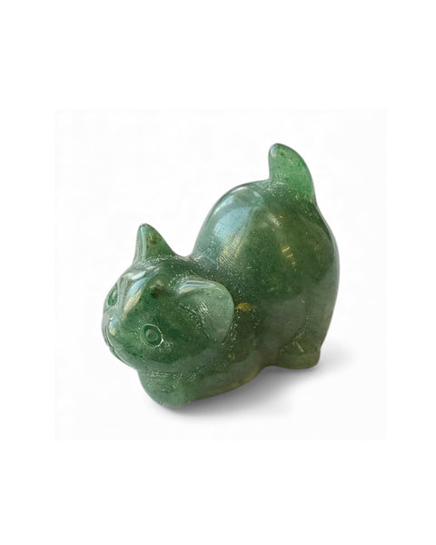 Mini ready to pounce cat carving