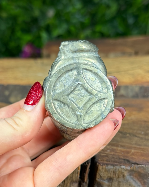 Pyrite money toad /  frog carving