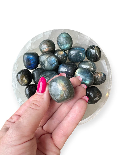 Labradorite tumble stone
