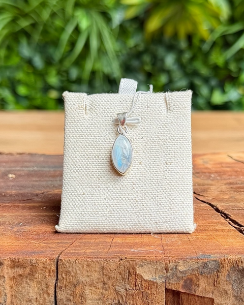 Moonstone pendants in sterling silver - Marquise cut