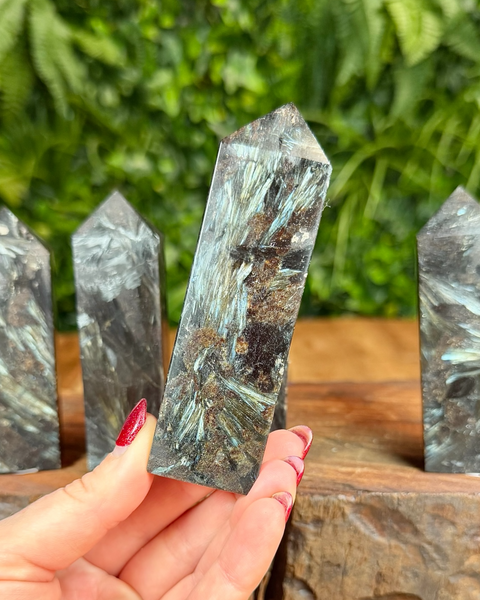 Arfvedsonite & garnet towers