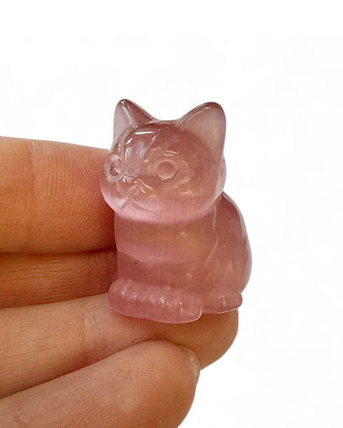 Mini sitting cat carving