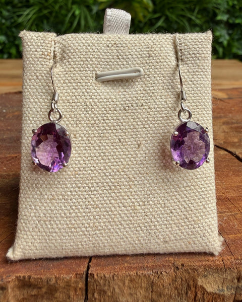 Faceted amethyst dangly earrings in sterling silver - oval cut