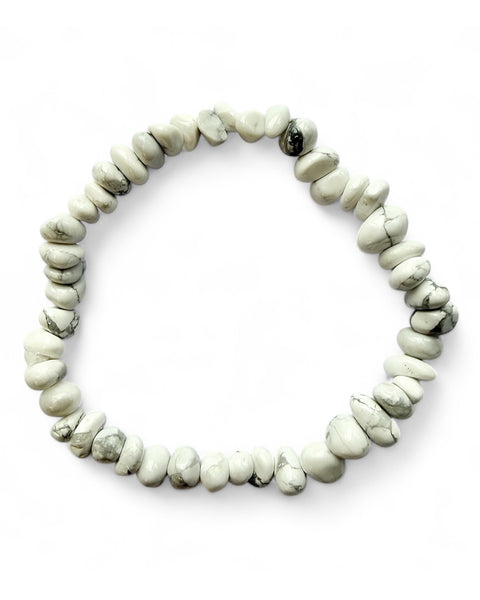 Howlite chip bracelet