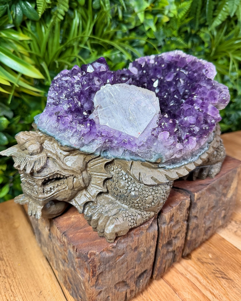 Amethyst & calcite longui dragon turtle carving