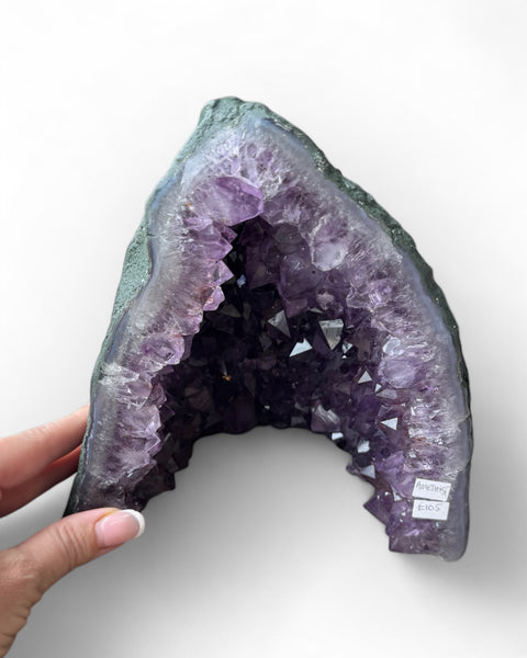 Amethyst cathedral open base (F)