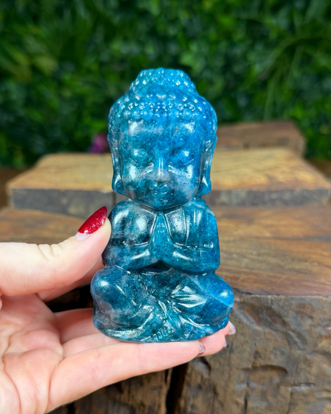 Apatite buddha carving