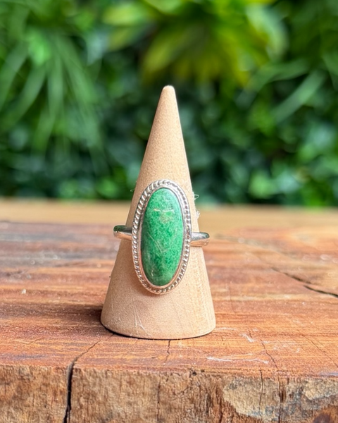 Maw sit sit ring in sterling silver -Size N - oval cut