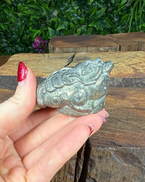 Pyrite money toad /  frog carving