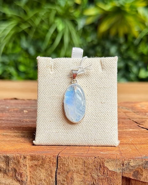 Moonstone pendants in sterling silver - Oval cut