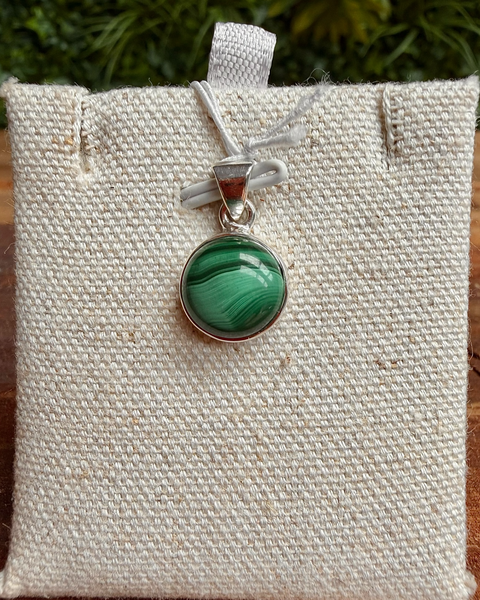Malachite & sterling silver pendant - round cut