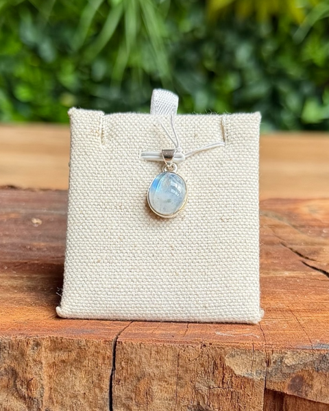 Moonstone pendants in sterling silver - Oval cut