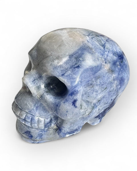 Sodalite skull