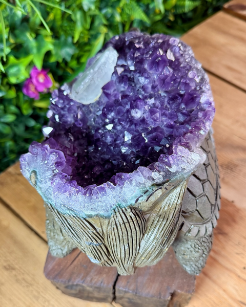 Amethyst & calcite longui dragon turtle carving