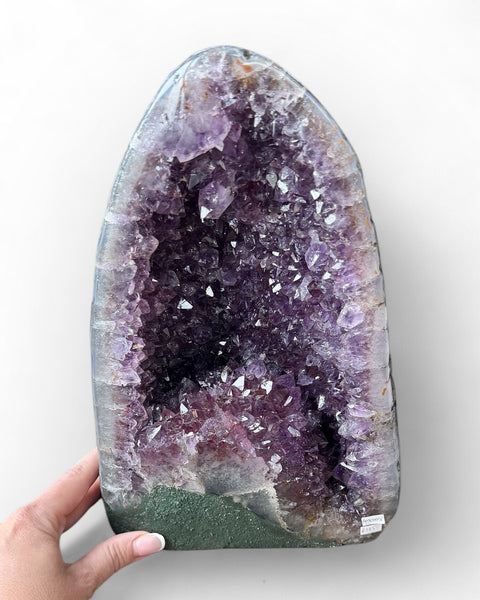 Amethyst cathedral (D)