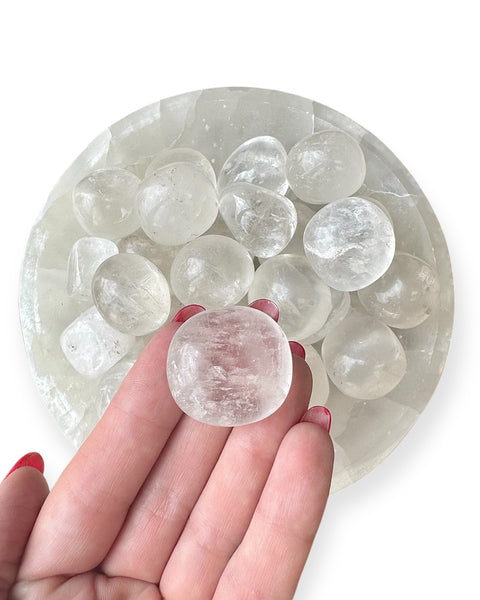 Clear quartz tumble stone