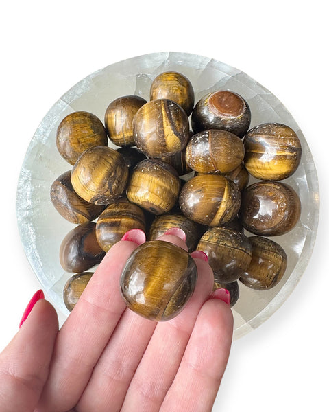 Tigers eye tumble stone