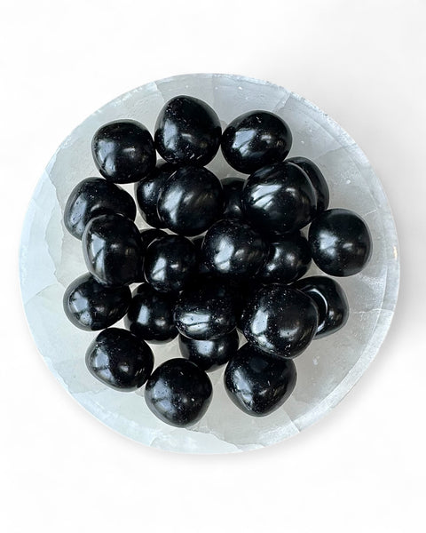 Obsidian tumble stone