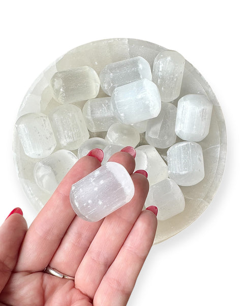 Selenite tumble stone