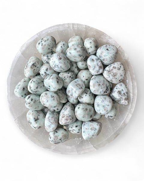 Kiwi jasper tumble stone