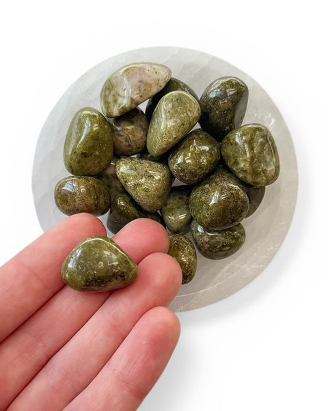 Epidote tumble stone