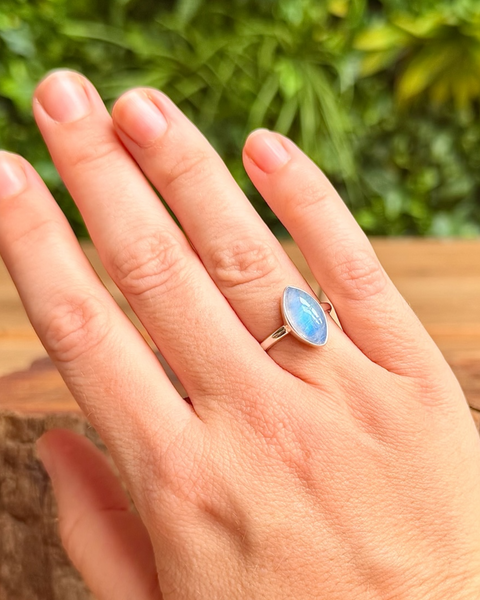 Moonstone ring - blue foiled in sterling silver - size L/M
