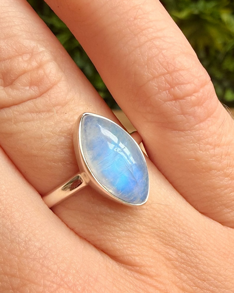Moonstone ring - blue foiled in sterling silver - size L/M