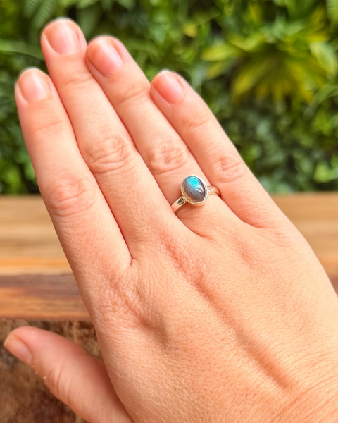 Labradorite ring in sterling silver - size L