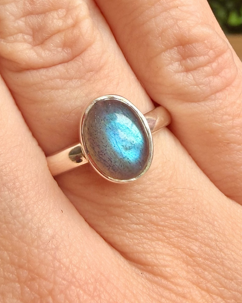 Labradorite ring in sterling silver - size L