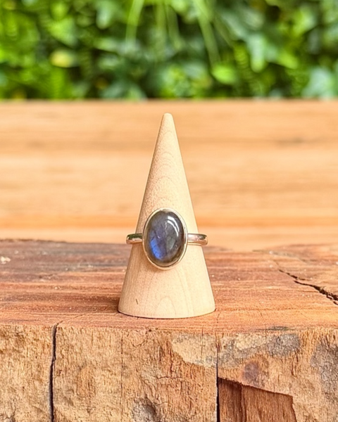 Labradorite ring in sterling silver - size O