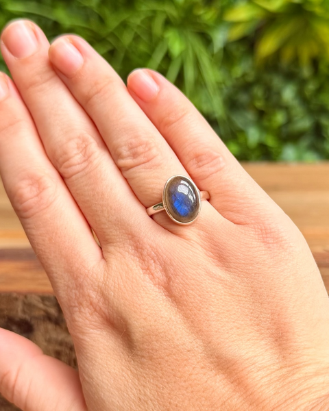 Labradorite ring in sterling silver - size O