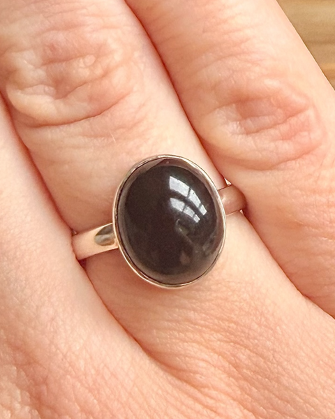 Whitby jet ring in sterling silver - size L