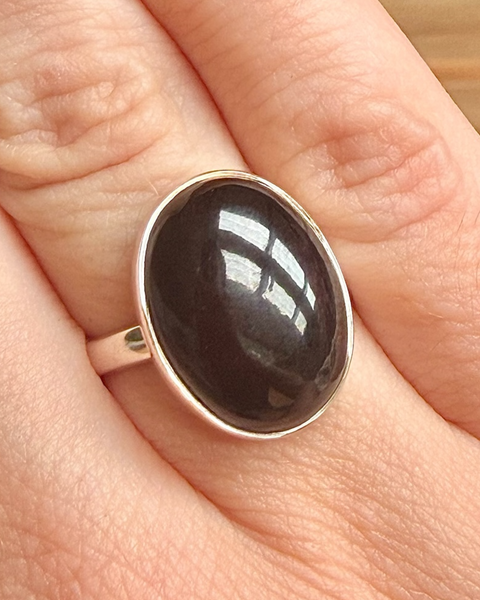 Whitby jet ring in sterling silver - size O