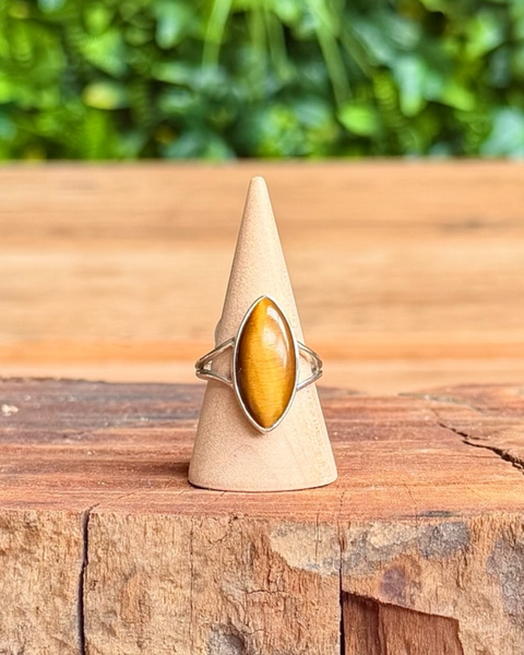Tigers eye in sterling silver ring - size P