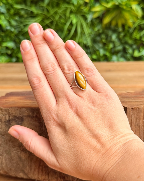Tigers eye in sterling silver ring - size P