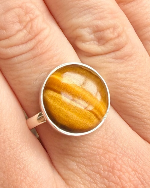 Tigers eye in sterling silver ring - size Q/R