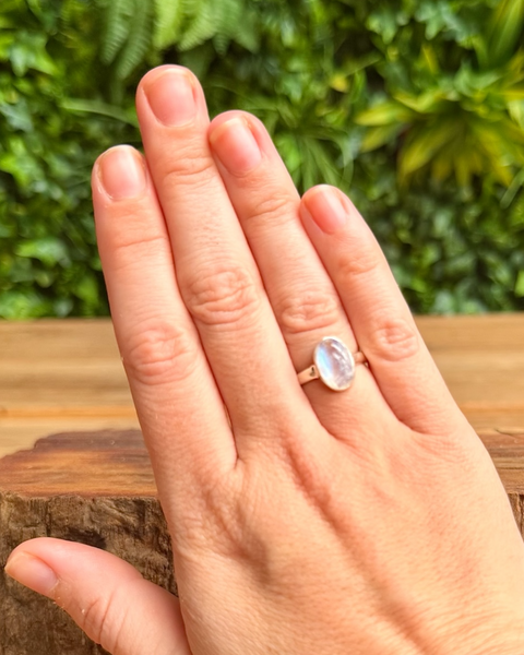Moonstone ring in sterling silver - size M