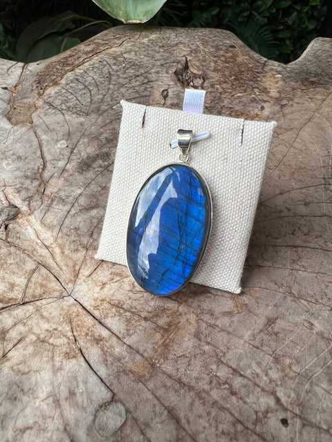 Labradorite pendant