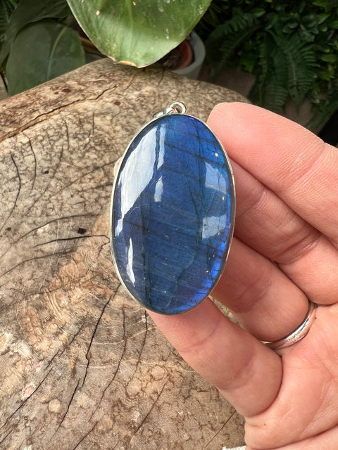 Labradorite pendant