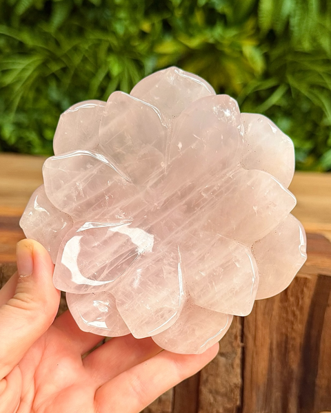 rose quartz lotus shaped bowl 